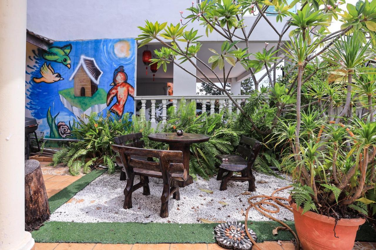 Oyo Home 90229, 3 Little Birds Homestay 4Bhk ملقا المظهر الخارجي الصورة
